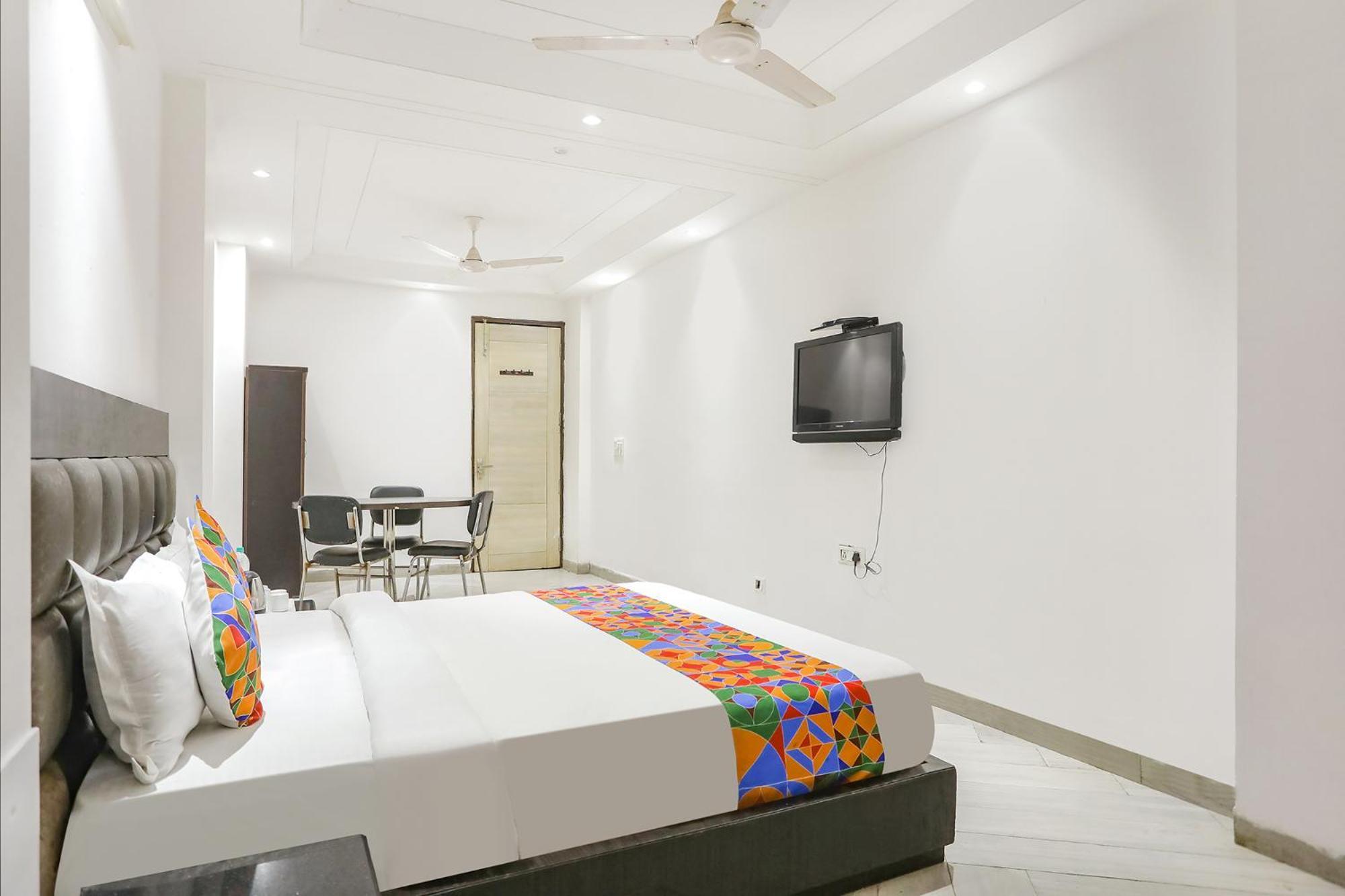 Fabexpress Lotus Palace New Delhi Exteriör bild