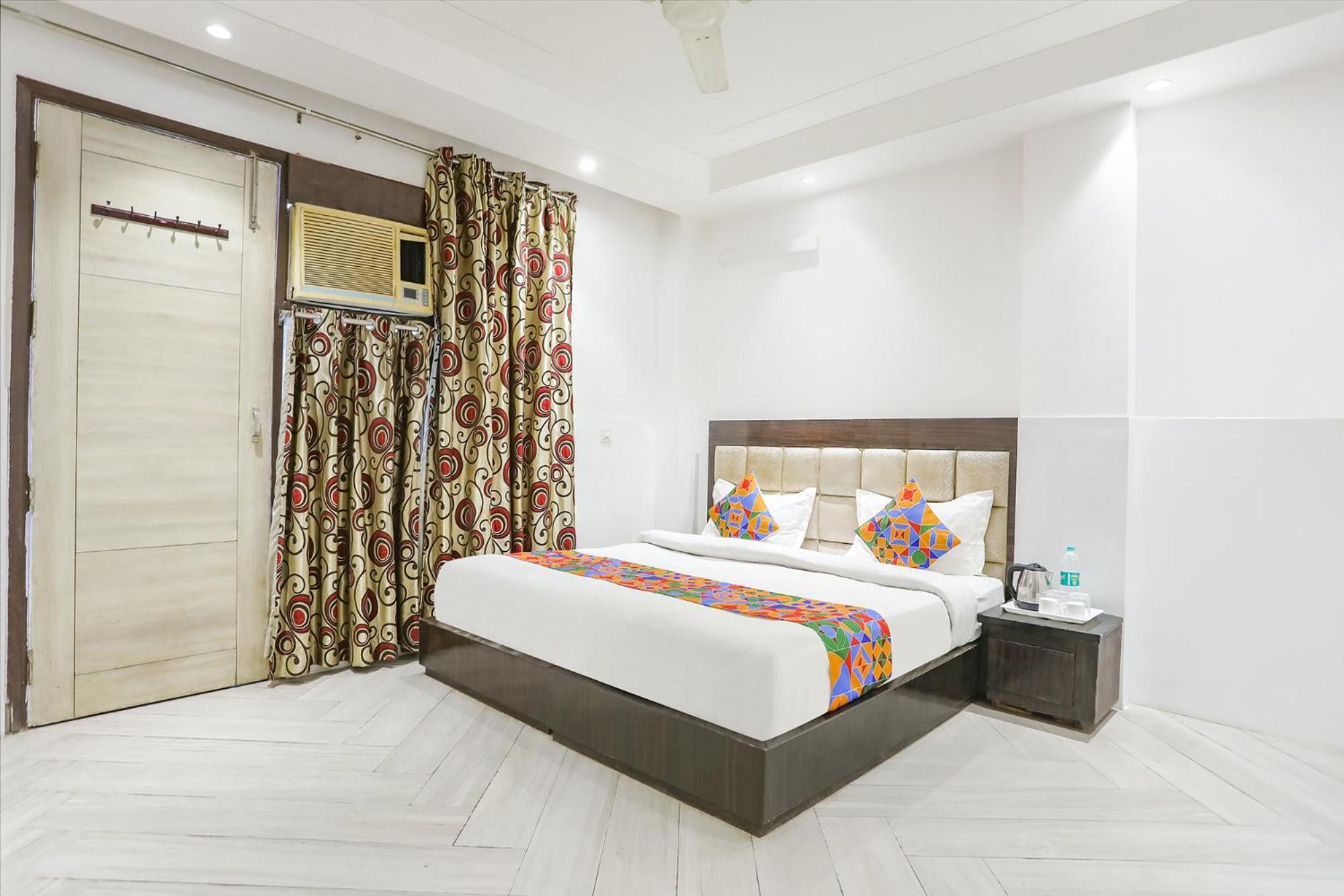 Fabexpress Lotus Palace New Delhi Exteriör bild